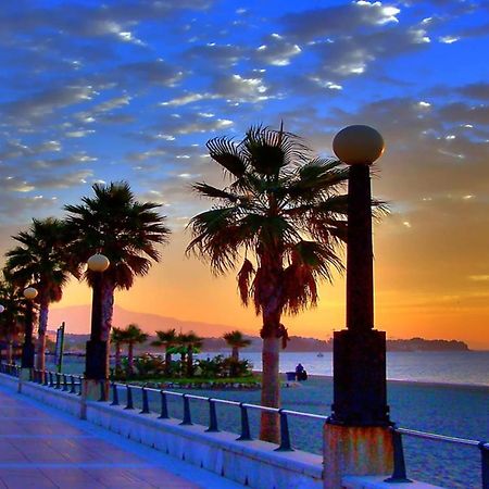 Aparment Neptuno- Located On The Promenade A Few Metres From The Beach. エステポナ エクステリア 写真