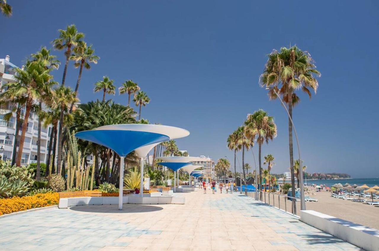 Aparment Neptuno- Located On The Promenade A Few Metres From The Beach. エステポナ エクステリア 写真