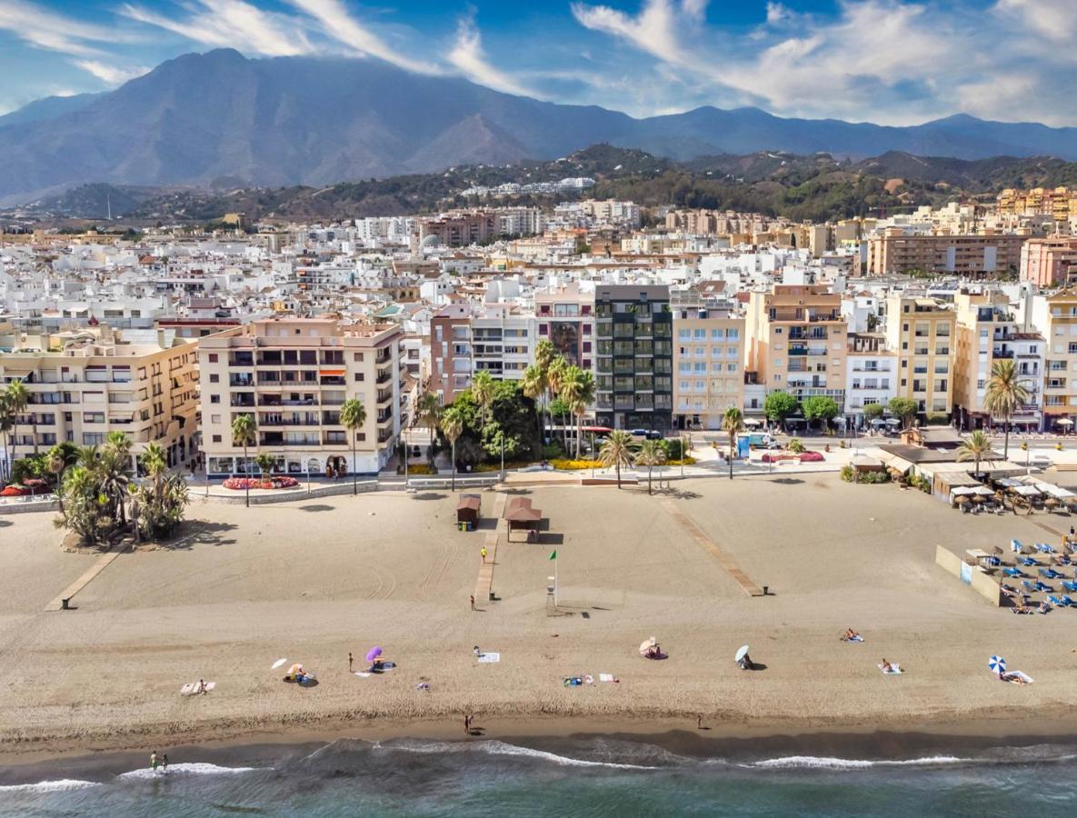 Aparment Neptuno- Located On The Promenade A Few Metres From The Beach. エステポナ エクステリア 写真