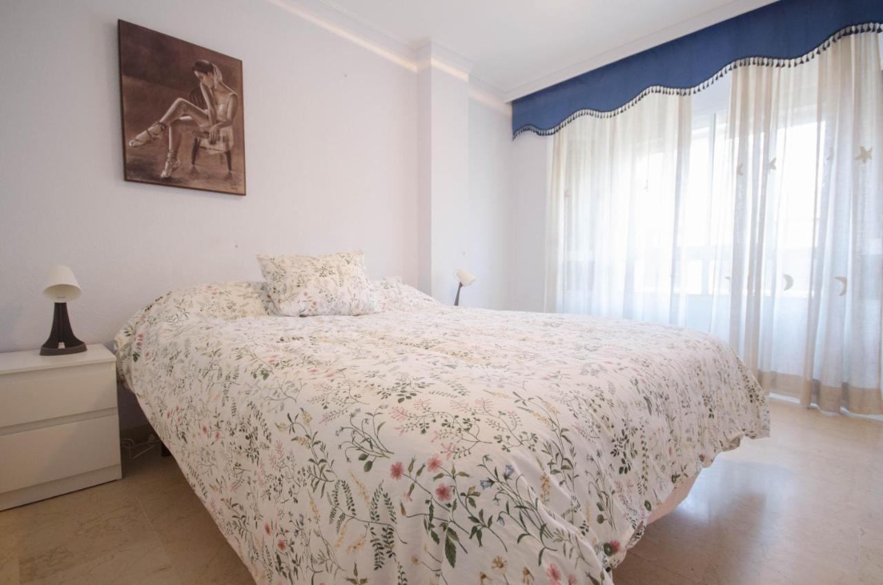 Aparment Neptuno- Located On The Promenade A Few Metres From The Beach. エステポナ エクステリア 写真