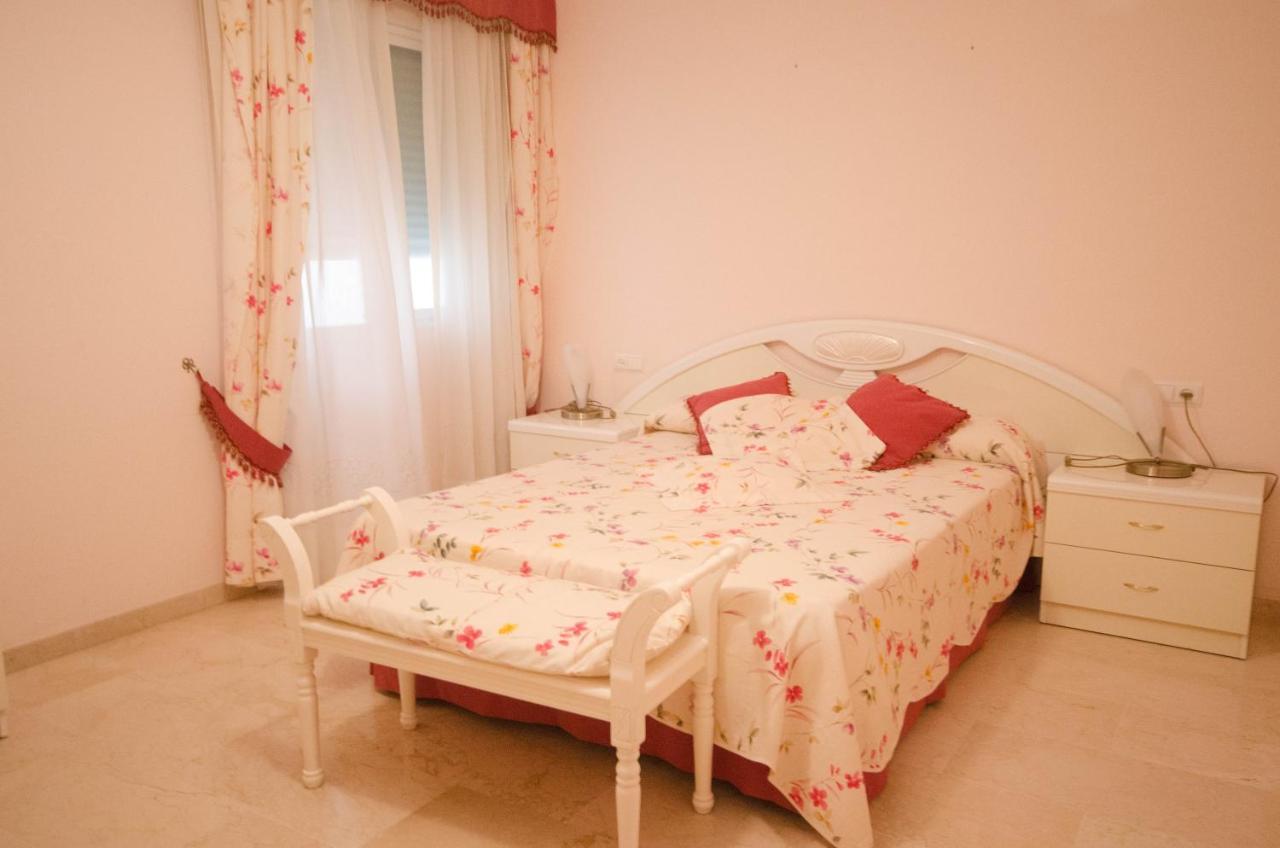 Aparment Neptuno- Located On The Promenade A Few Metres From The Beach. エステポナ エクステリア 写真
