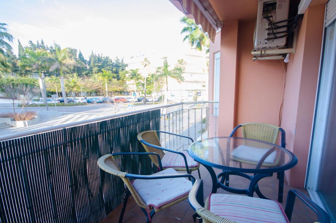 Aparment Neptuno- Located On The Promenade A Few Metres From The Beach. エステポナ エクステリア 写真