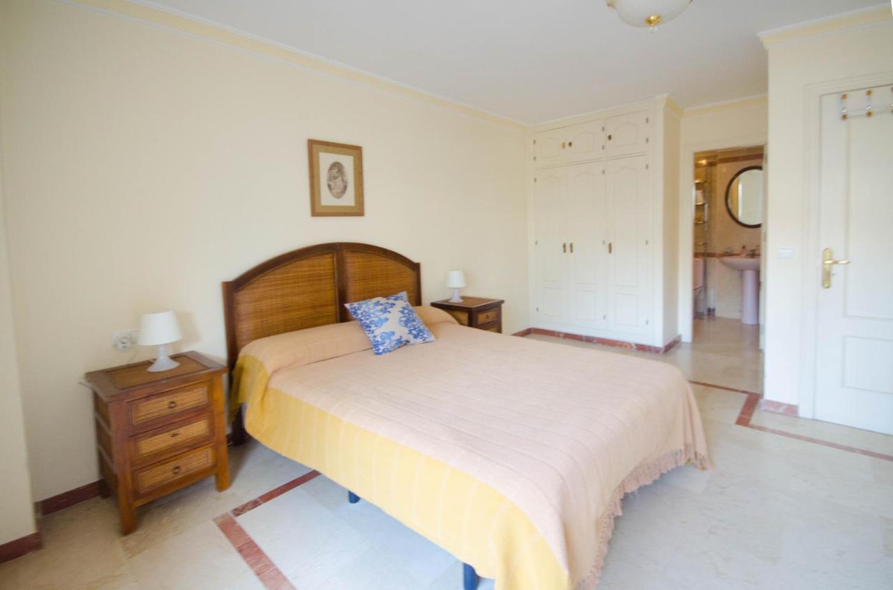 Aparment Neptuno- Located On The Promenade A Few Metres From The Beach. エステポナ エクステリア 写真