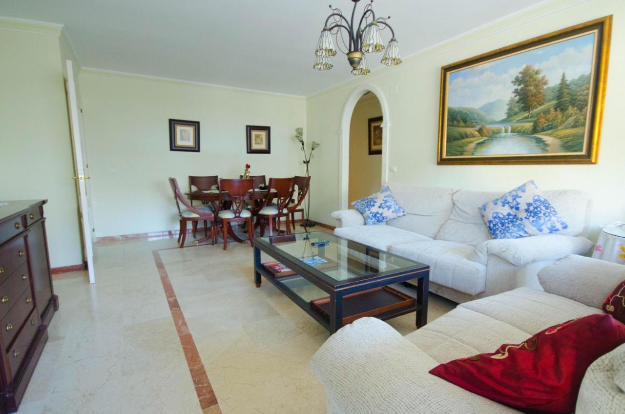 Aparment Neptuno- Located On The Promenade A Few Metres From The Beach. エステポナ エクステリア 写真