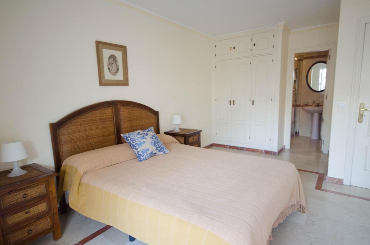 Aparment Neptuno- Located On The Promenade A Few Metres From The Beach. エステポナ エクステリア 写真
